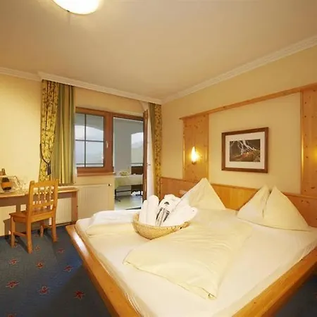 Gut Raunerhof 4*