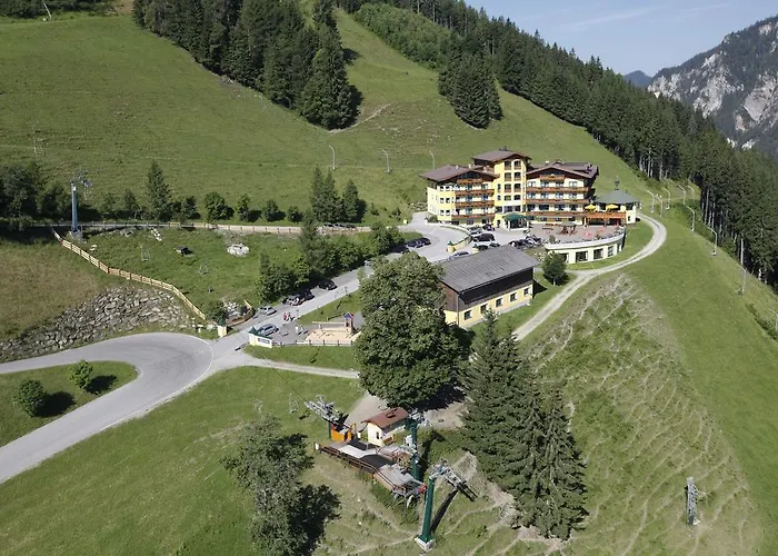 Gut Raunerhof فندق